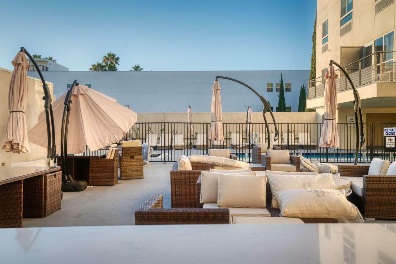 Best Western Premier Noho Inn ロサンゼルス エクステリア 写真