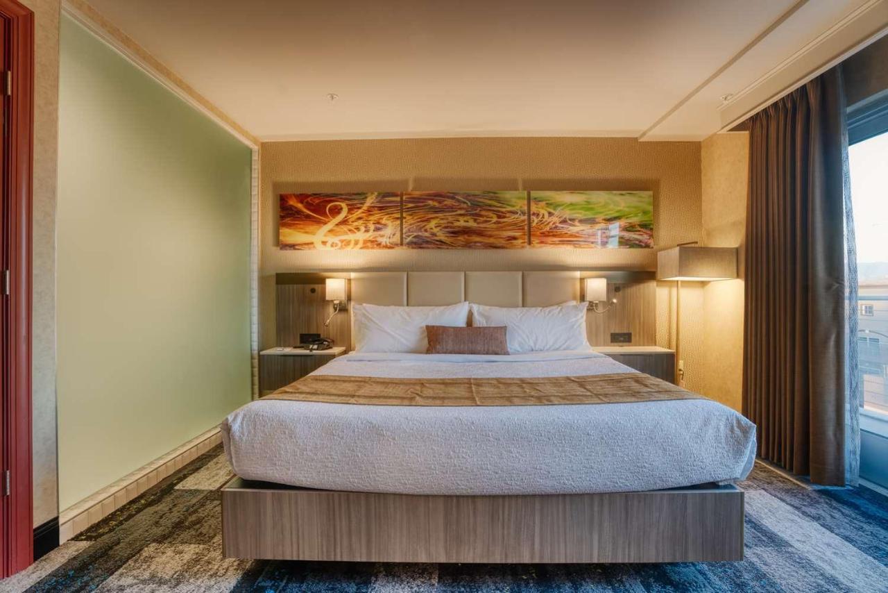 Best Western Premier Noho Inn ロサンゼルス エクステリア 写真