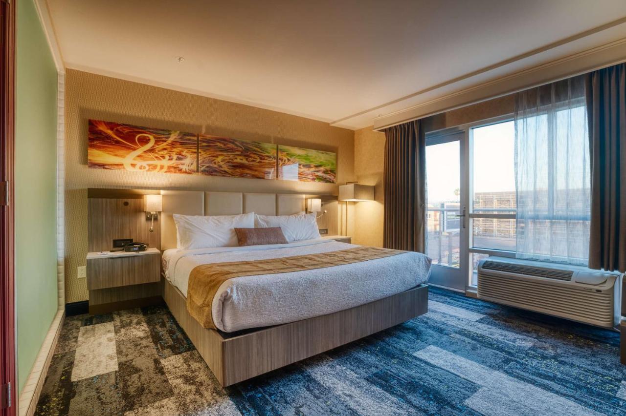 Best Western Premier Noho Inn ロサンゼルス エクステリア 写真